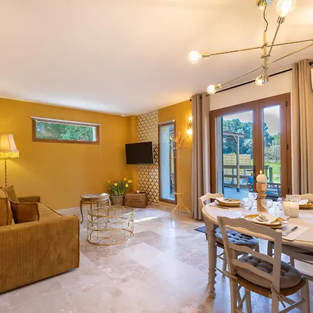 Mas 9 Romanin - Mas Provencal Familial Appartamento *