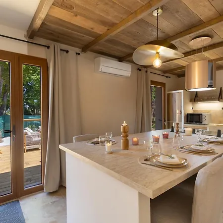 Mas 9 Romanin - Mas Provencal Familial Appartamento *